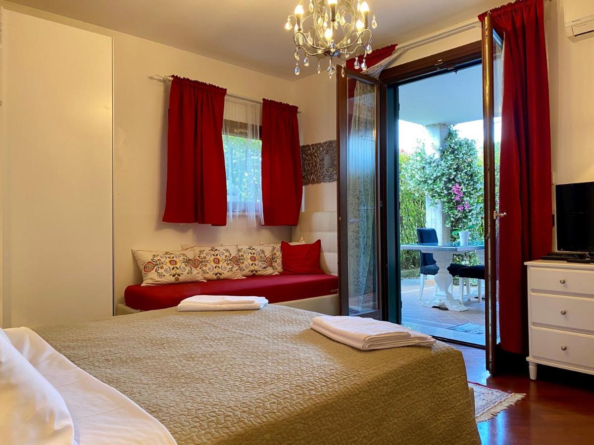 B&B Garda 4U Дезенцано-дель-Гарда Екстер'єр фото