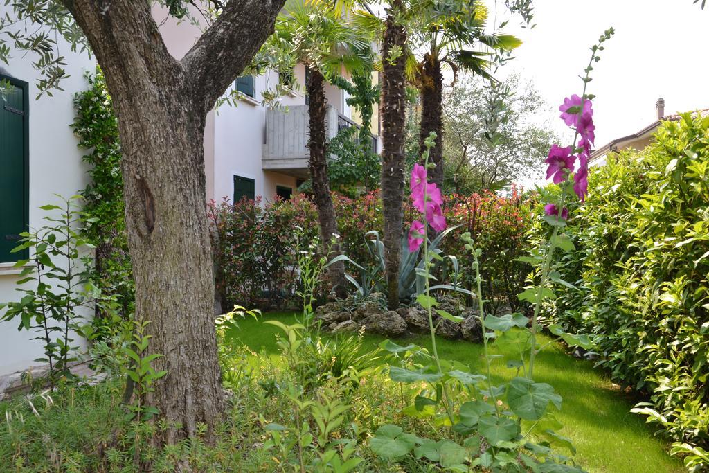 B&B Garda 4U Дезенцано-дель-Гарда Екстер'єр фото