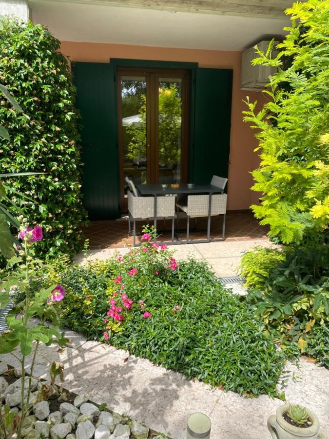 B&B Garda 4U Дезенцано-дель-Гарда Екстер'єр фото