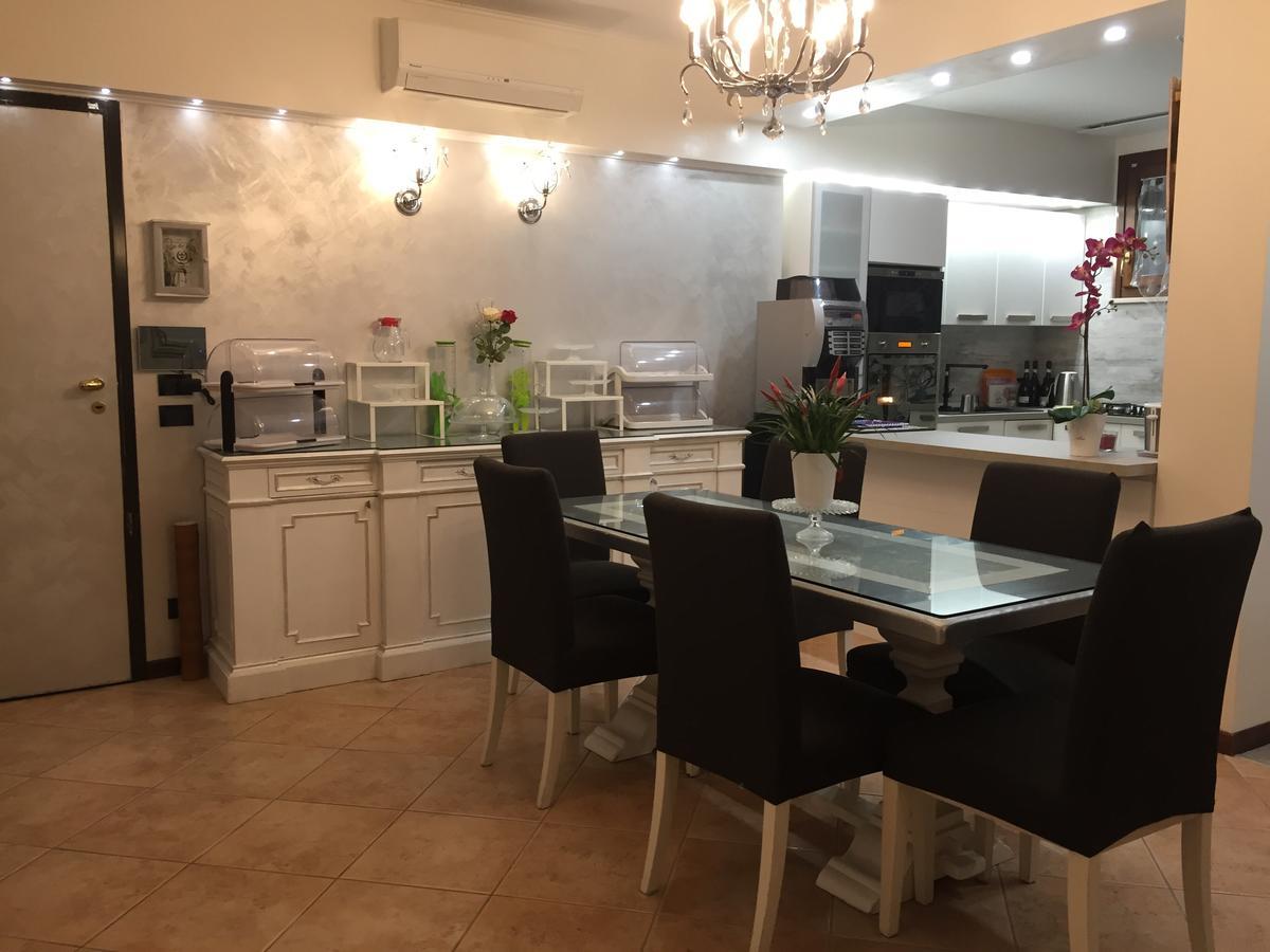 B&B Garda 4U Дезенцано-дель-Гарда Екстер'єр фото