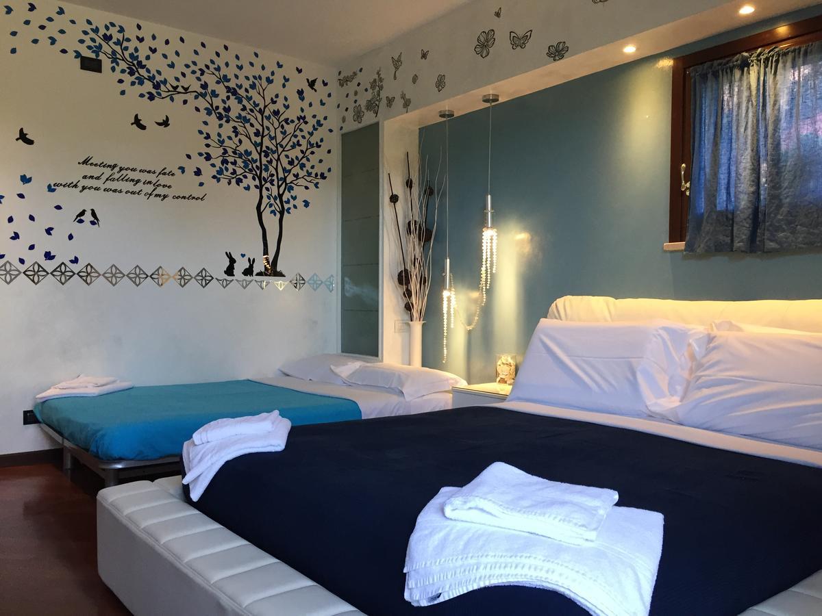 B&B Garda 4U Дезенцано-дель-Гарда Екстер'єр фото