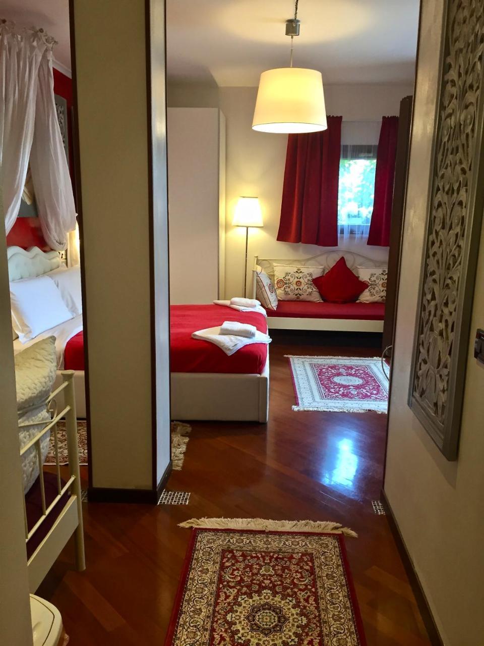 B&B Garda 4U Дезенцано-дель-Гарда Екстер'єр фото