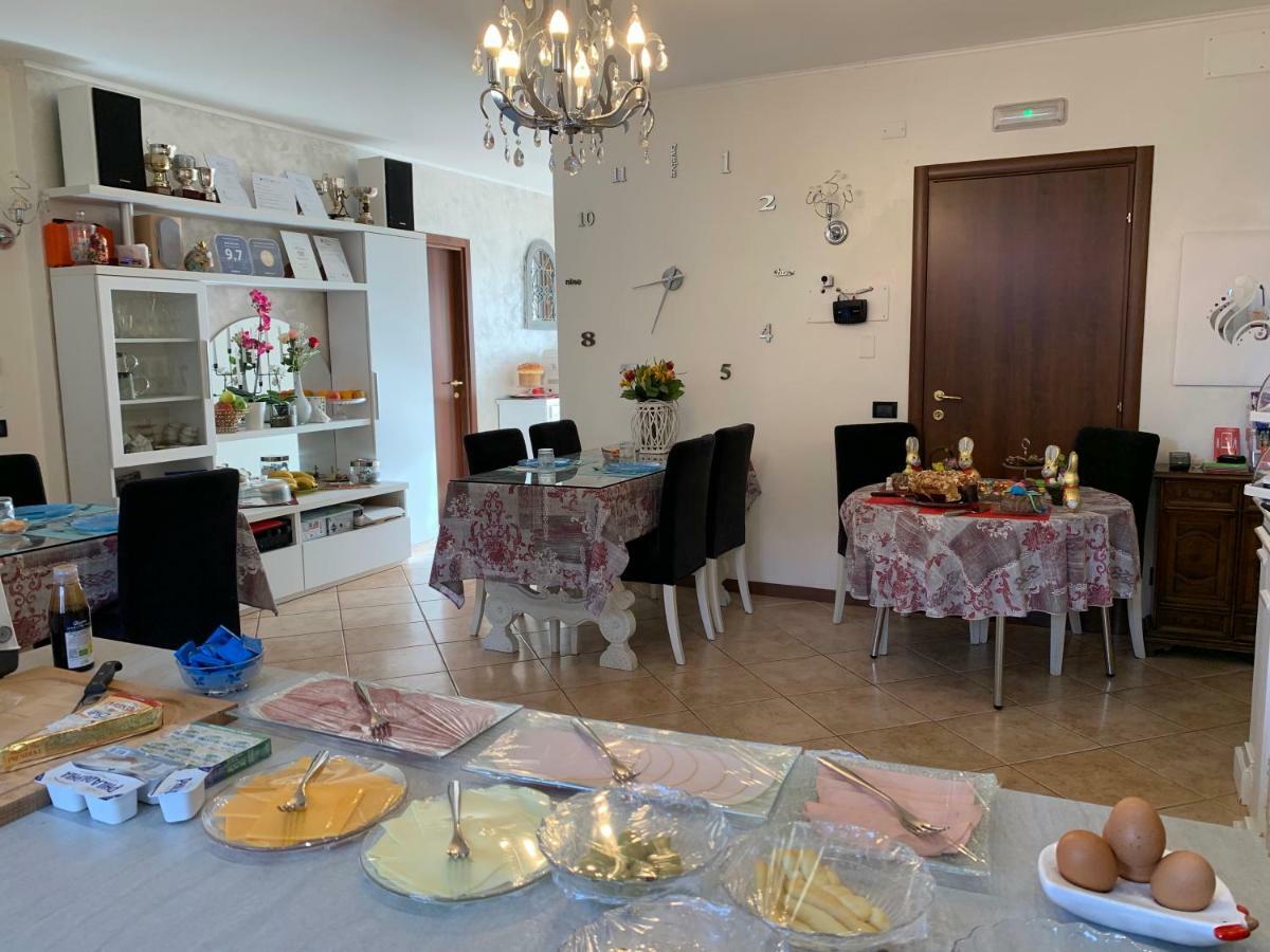 B&B Garda 4U Дезенцано-дель-Гарда Екстер'єр фото
