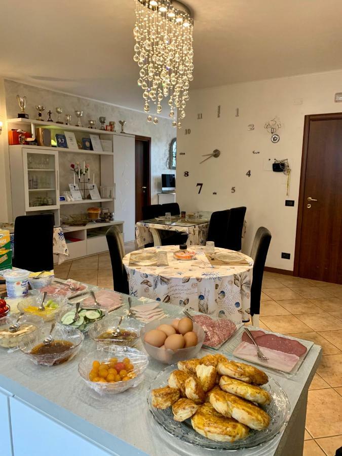 B&B Garda 4U Дезенцано-дель-Гарда Екстер'єр фото