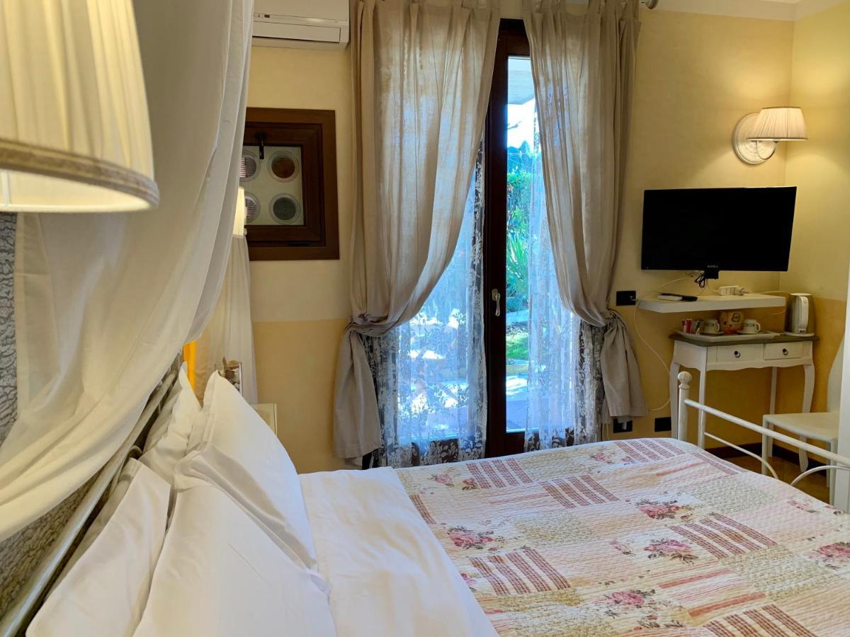 B&B Garda 4U Дезенцано-дель-Гарда Екстер'єр фото